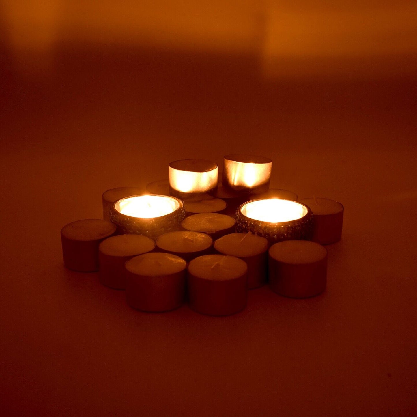 2 Decorative Diamante Jewelled Tea light Candle Holders with 100 Tealights (8hr)
